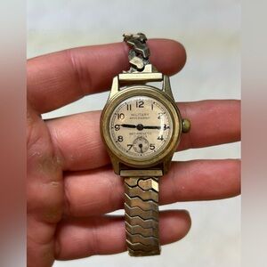 Vintage Military Waterproof Anti-magnetic 17 Jewels Watch (Not Running)